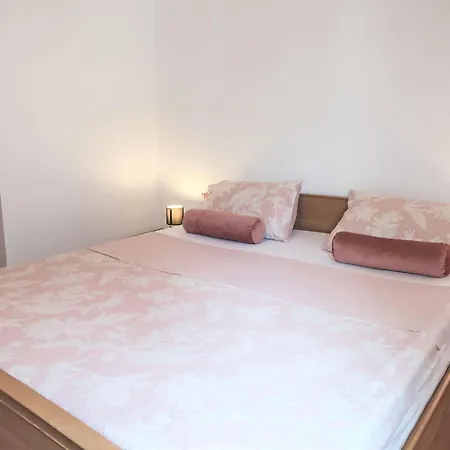 Victory-1 By Interhome