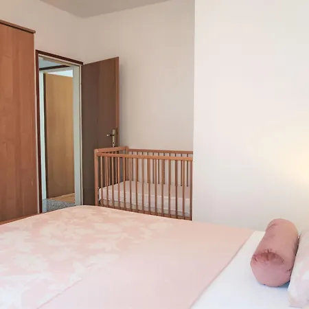 Victory-1 By Interhome アパート